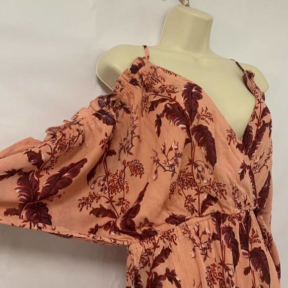NWT TOPSHOP FLORAL ROMPER COLD SHOULDER SIZE M - Picture 2 of 8